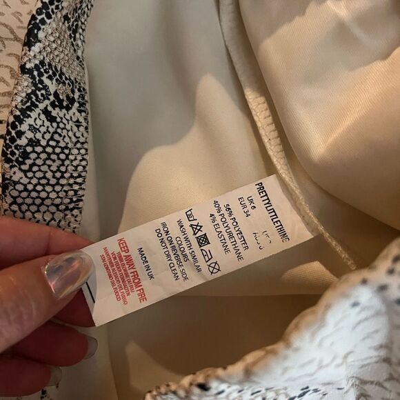 PRETTY LITTLE THING Faux Leather White Black Tan Snake Print Leggings Size 2 - Picture 3 of 5